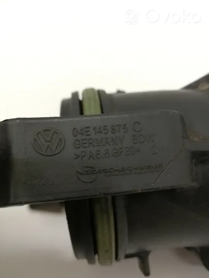 Volkswagen Golf VII Välijäähdyttimen letku 04E145875C