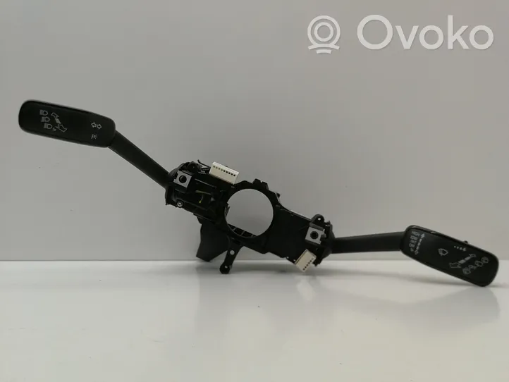 Volkswagen PASSAT B8 Leva/interruttore dell’indicatore di direzione e tergicristallo 3Q0953521P