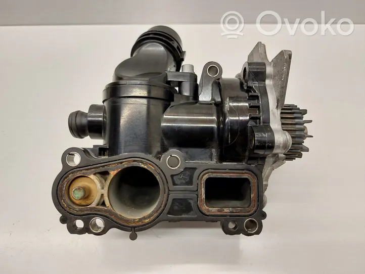 Audi A4 S4 B8 8K Vesipumppu 06H121026DC