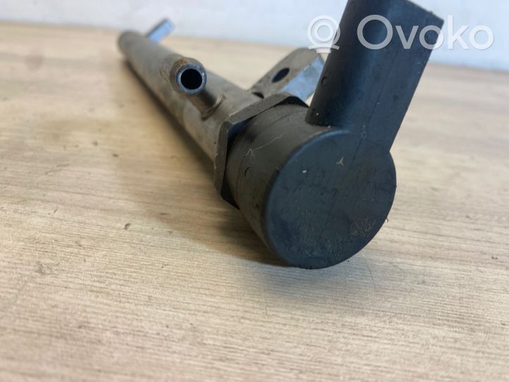 Mercedes-Benz A W169 Kraftstoffverteiler Einspritzleiste A64007012