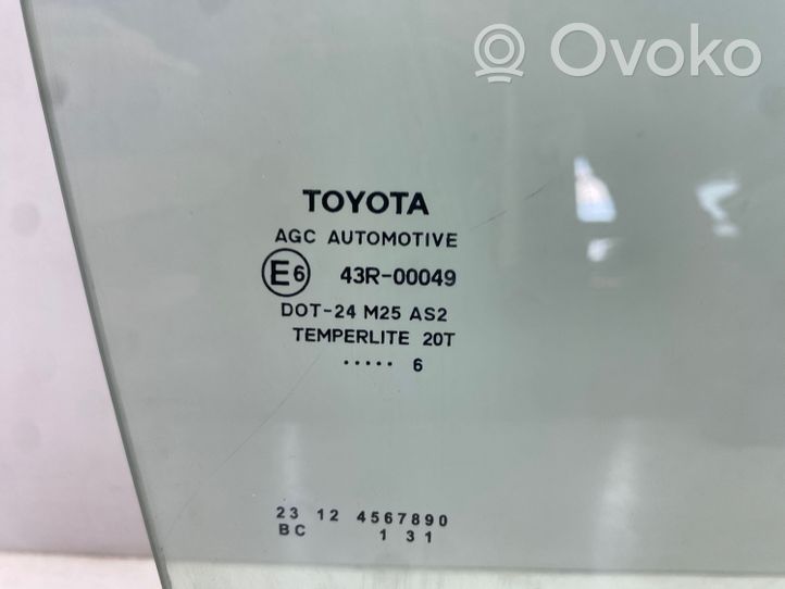 Toyota Avensis T270 Etuoven ikkunalasi, neliovinen malli E643R00049