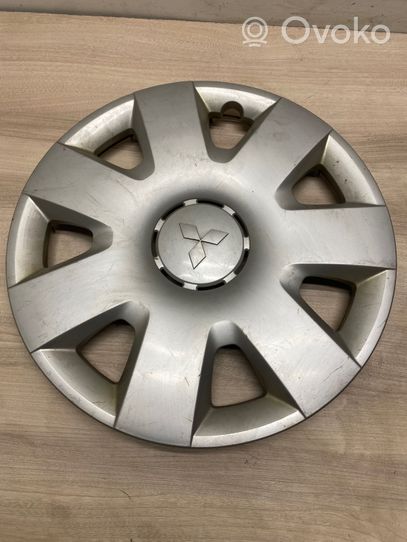 Mitsubishi Outlander R16 wheel hub/cap/trim 