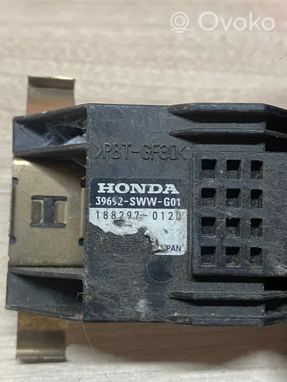 Honda CR-V Uchwyt przedniego czujnika parkowania PDC 1882970120
