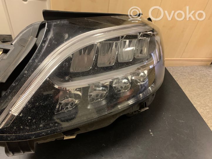 Mercedes-Benz S W222 Lampa przednia A2229061202