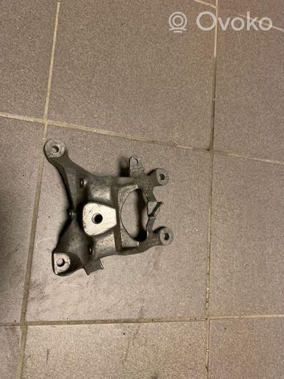 Audi RS7 C7 Soporte de montaje del motor (Usadas) 4H0199308AK