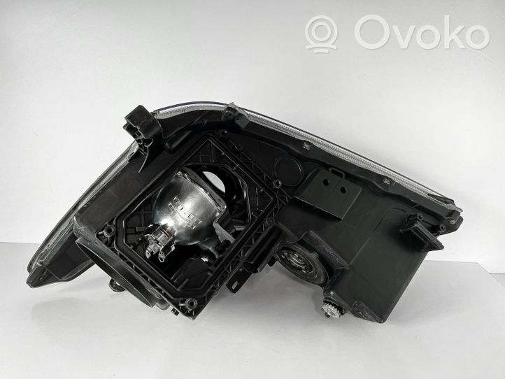 Lexus RX 330 - 350 - 400H Lampa przednia 