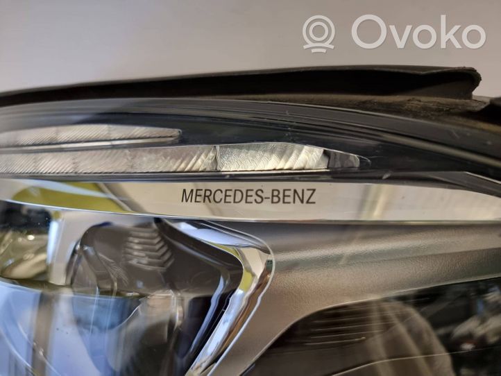 Mercedes-Benz S W222 Priekinis žibintas A2228207361