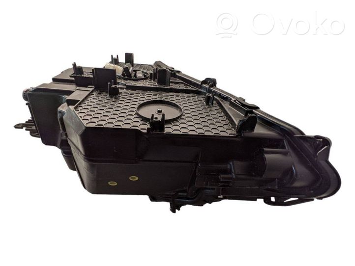 Lexus RX 330 - 350 - 400H Lampa przednia 811500E290