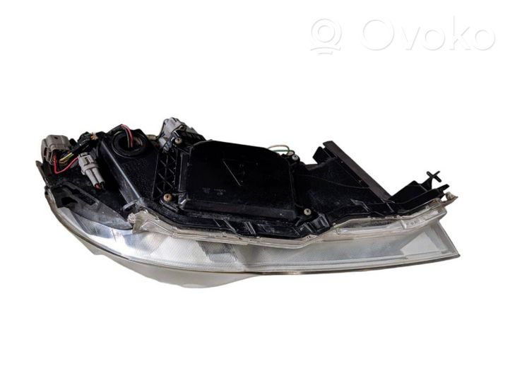 Subaru Outback Lampa przednia 10020064