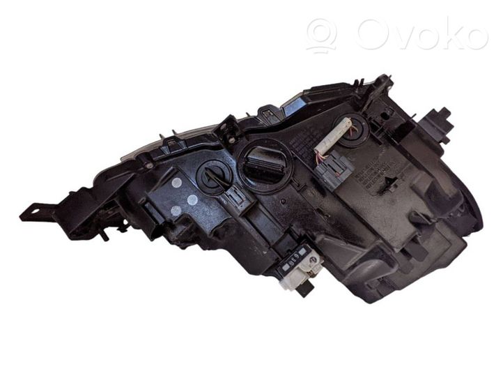 Mazda 6 Lampa przednia 10065041