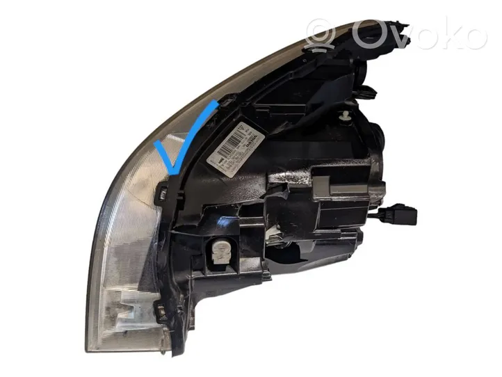 Volvo S60 Lampa przednia 31299991