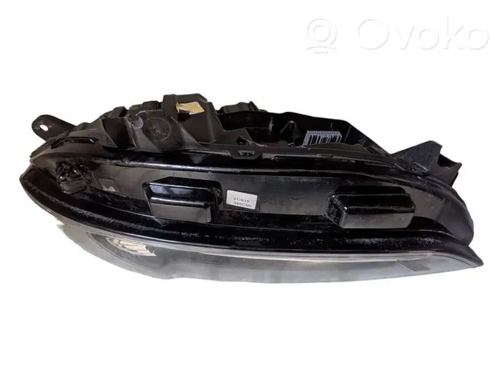 Ford Mondeo MK V Lampa przednia 89909360