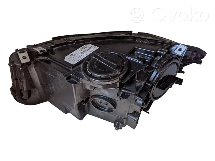 BMW 5 F10 F11 Lampa przednia A8720324012