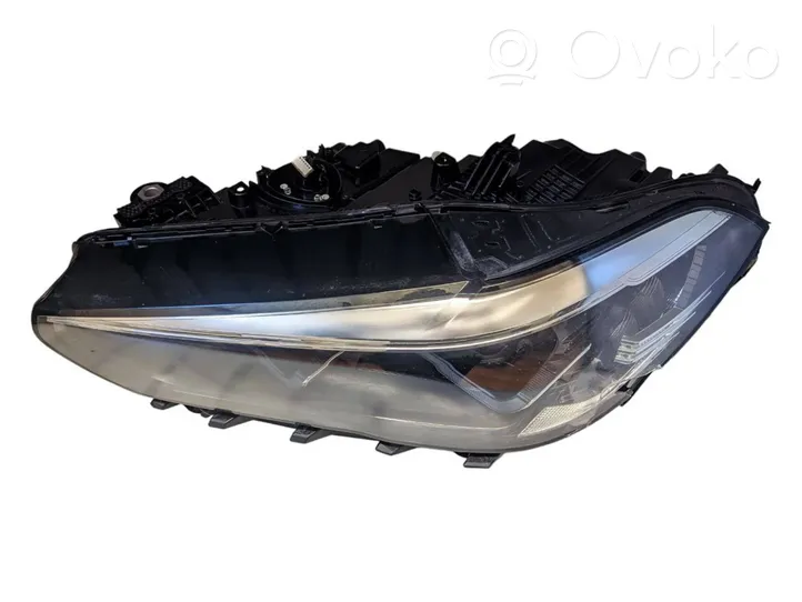 BMW X5 G05 Lampa przednia 5A2798101