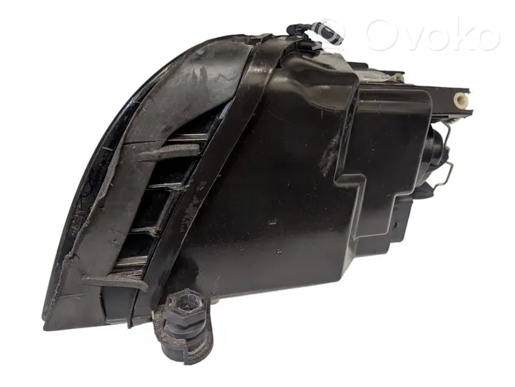 Audi A2 Lampa przednia 8Z0941004