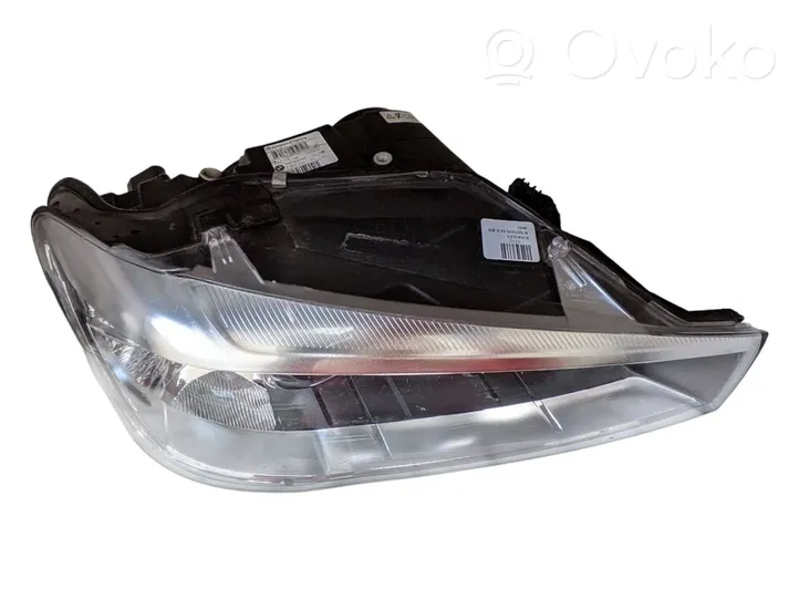 BMW X3 F25 Lampa przednia 7401132