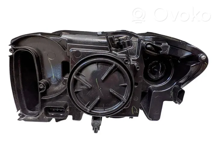 BMW X3 F25 Lampa przednia 7401132