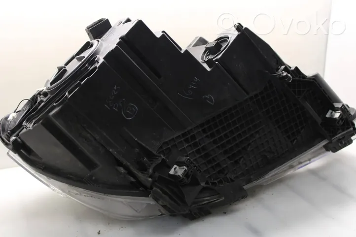 BMW X5 F15 Lampa przednia 7410683