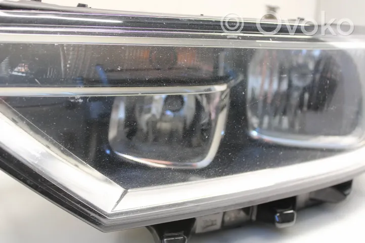 Volkswagen PASSAT B8 Lampa przednia 3G1941005C