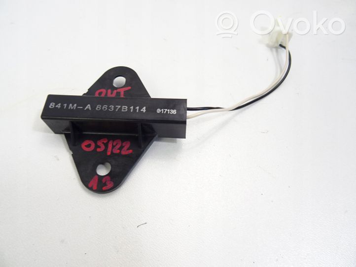 Mitsubishi Outlander Antenos stiprintuvas 8637b114