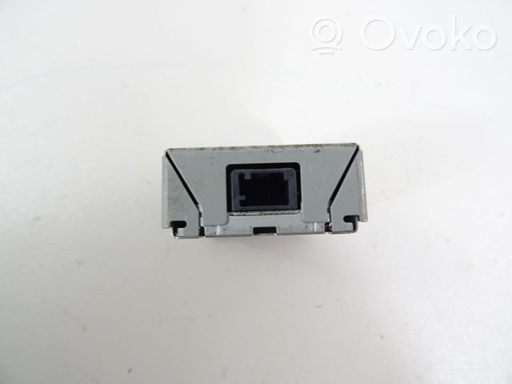 Lexus UX Gniazdo / Złącze USB 8553276010