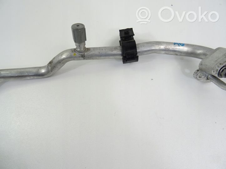 Volkswagen Touran III Air conditioning (A/C) pipe/hose 5QB816738A