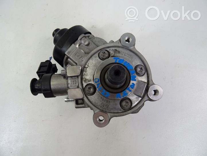 Volkswagen Touran III Pompe d'injection de carburant à haute pression 04L130755E