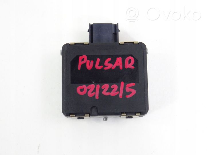Nissan Pulsar Radar / Czujnik Distronic 284383ZU0C