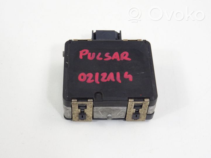 Nissan Pulsar Distronic-anturi, tutka 284383ZL1B