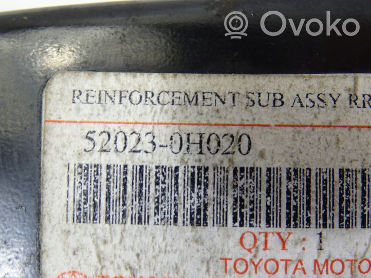 Toyota Aygo AB40 Poprzeczka zderzaka tylnego 520230H020