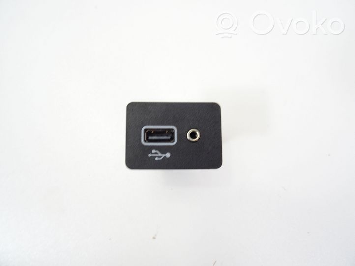 Nissan Juke II F16 Gniazdo / Złącze USB 284H35FA0C