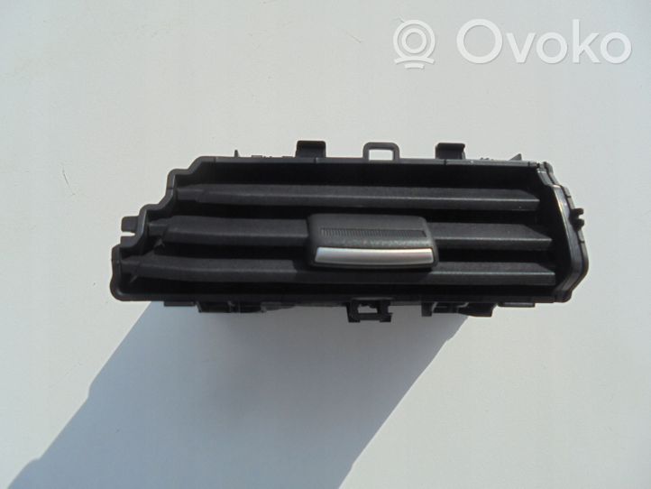 Nissan Micra K14 Griglia di ventilazione centrale cruscotto 687515FA2A