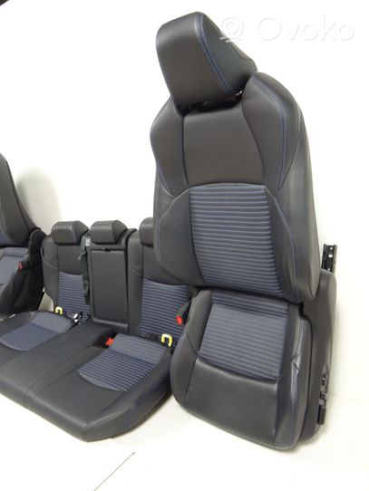 Toyota RAV 4 (XA50) Sėdynių komplektas 