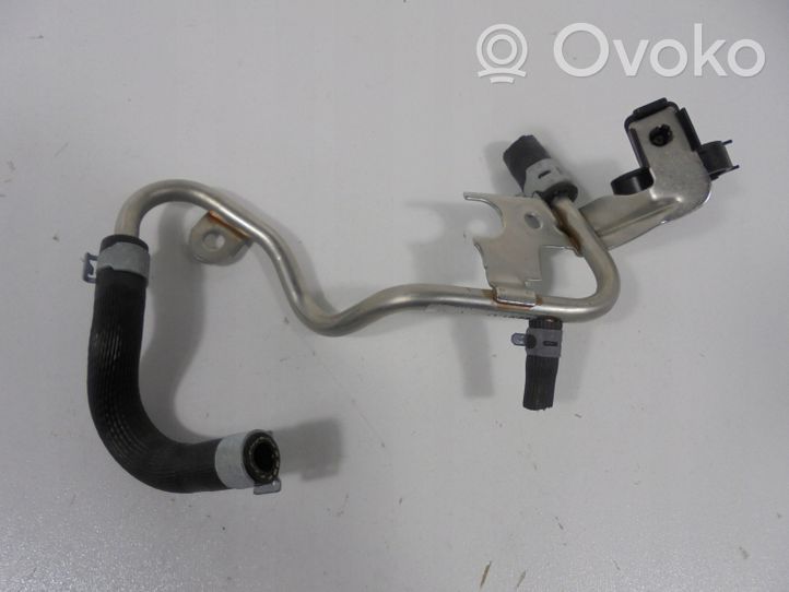 Skoda Rapid (NH) Tuyau d'alimentation conduite de carburant 04B201360