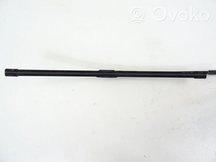 Audi Q3 8U Front wiper blade arm 8U1955408A