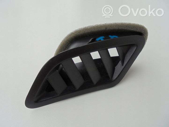 Nissan Qashqai Šoninės oro grotelės 68741JDP10