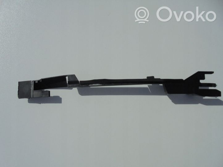 Volkswagen Tiguan Staffa del pannello di supporto del radiatore 5G0121332H