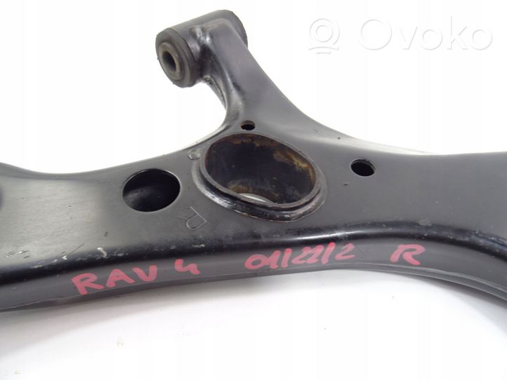 Toyota RAV 4 (XA40) Braccio di controllo sospensione anteriore inferiore/braccio oscillante 