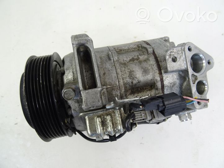 Nissan X-Trail T32 Ilmastointilaitteen kompressorin pumppu (A/C) 926004CA3A 