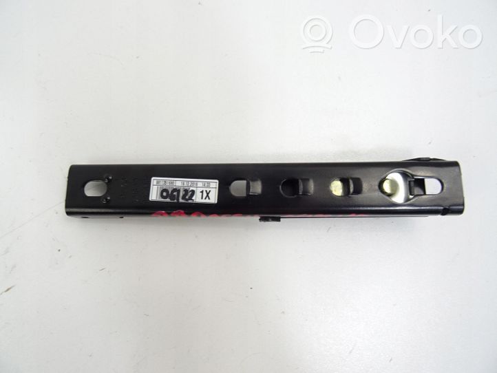 Toyota Proace Rail de réglage hauteur de ceinture de sécurité 9811351680