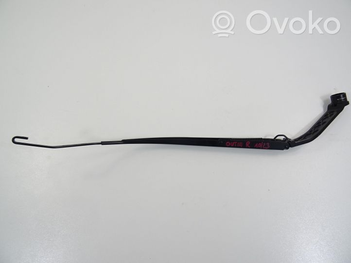 Mitsubishi Outlander Front wiper blade arm 