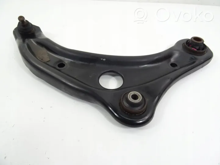 Nissan Micra K14 Braccio di controllo sospensione anteriore D80375