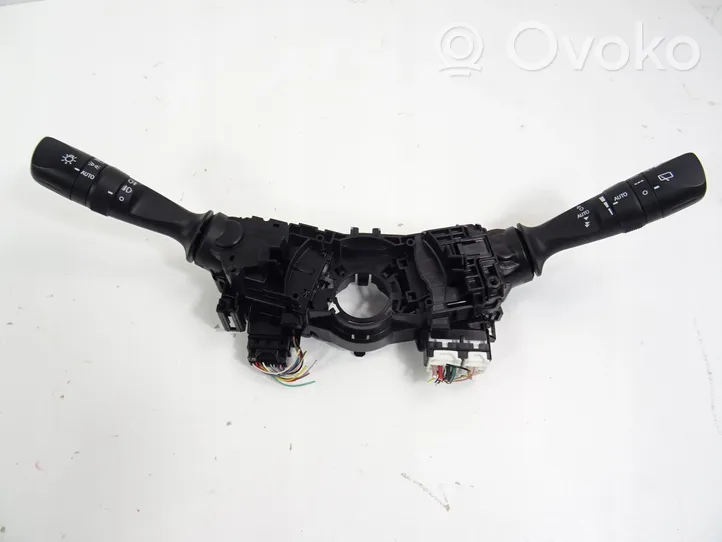 Toyota C-HR Leva/interruttore dell’indicatore di direzione e tergicristallo F4050-17J591