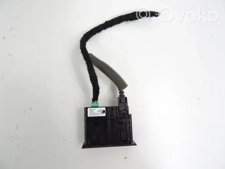 Nissan Qashqai J12 Gniazdo / Złącze USB 284H36RA1A