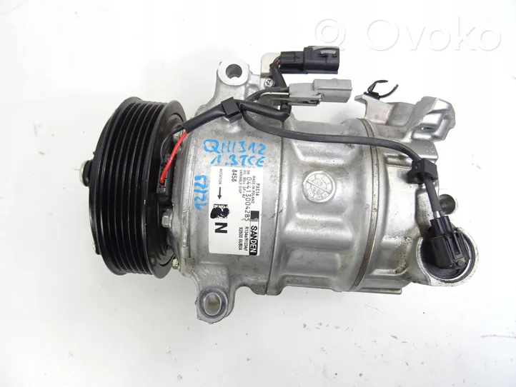 Nissan Qashqai J12 Compressore aria condizionata (A/C) (pompa) 926006UB0A