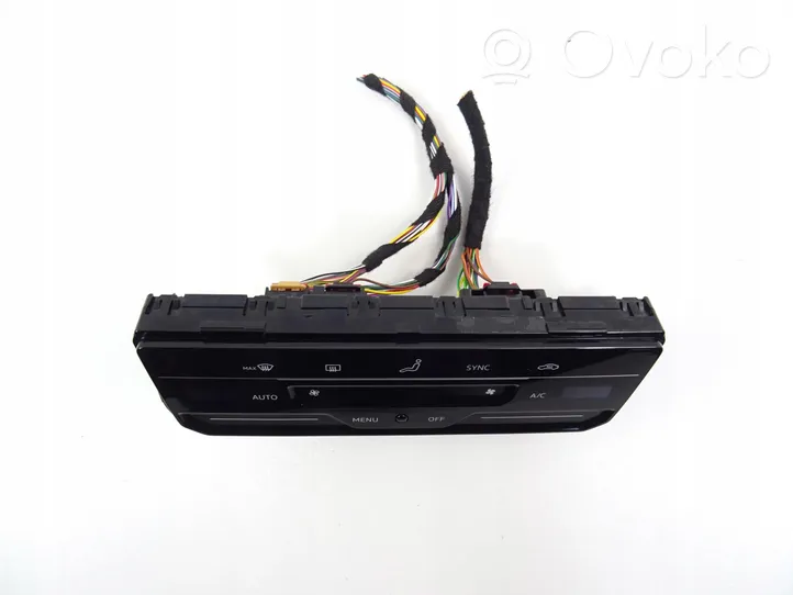 Volkswagen T-Roc Panel klimatyzacji 2GA907044