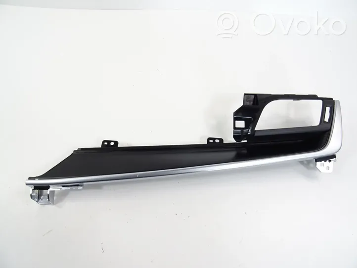 Nissan Qashqai J12 Rivestimento del pannello 684116UN1A