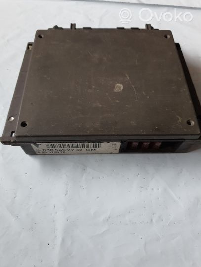 Mercedes-Benz S W140 Calculateur moteur ECU 0105457732