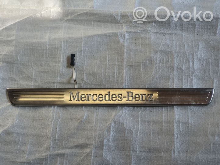 Mercedes-Benz GL X166 Copertura del rivestimento del sottoporta anteriore A1666801335