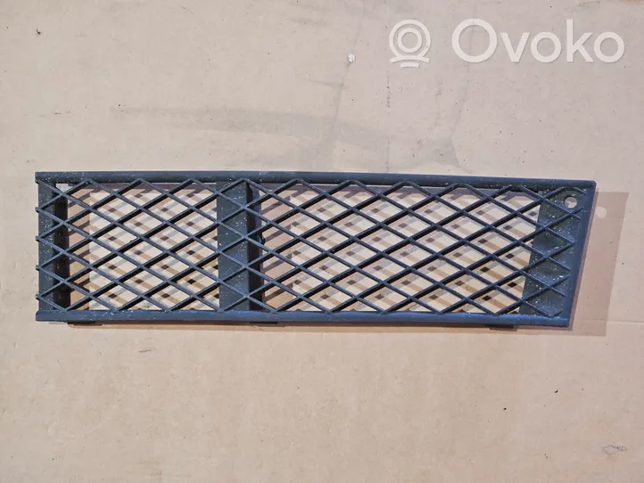 BMW 7 F01 F02 F03 F04 Grille inférieure de pare-chocs avant 7184149